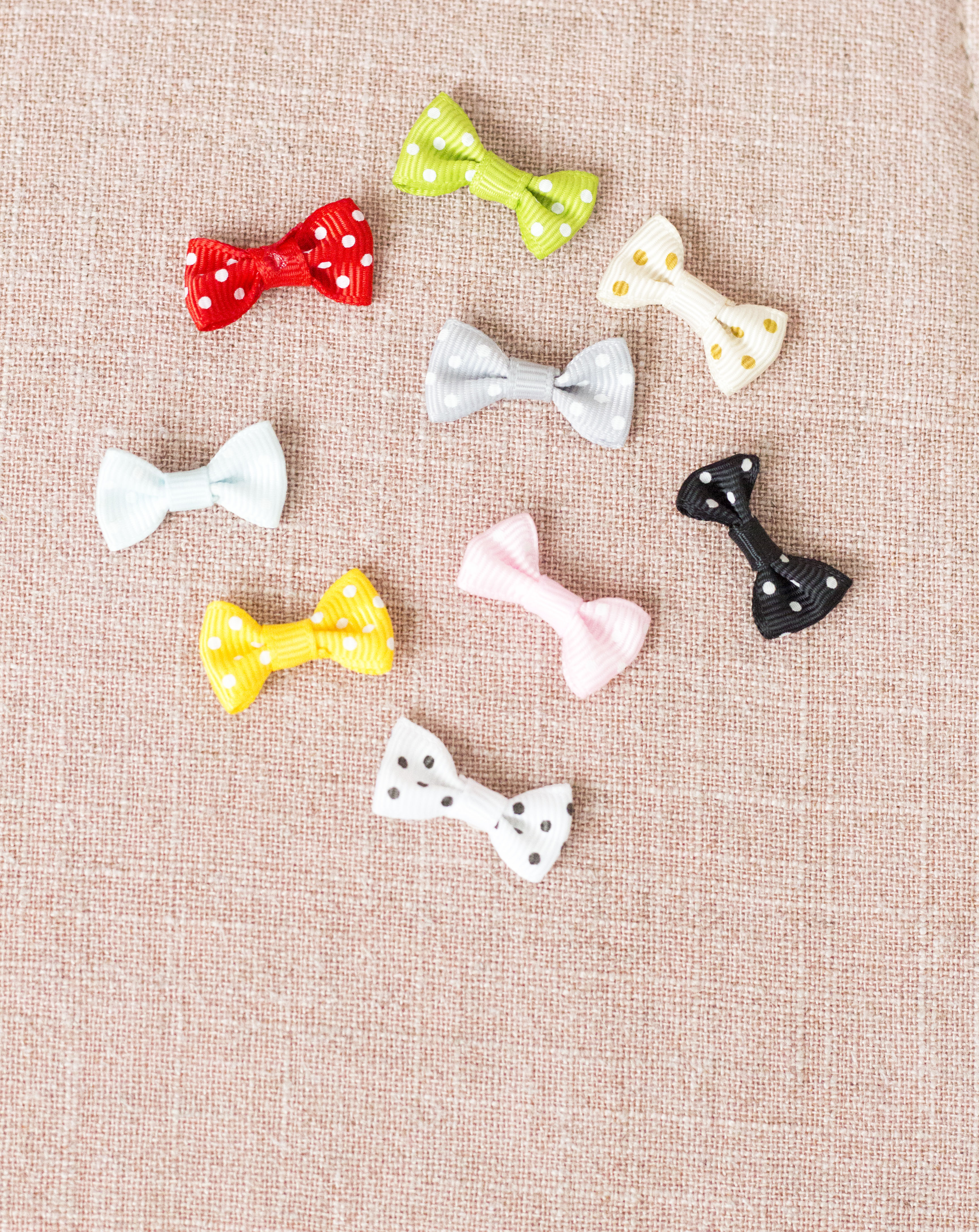 How to Get a Bow to Stay in Baby’s Hair