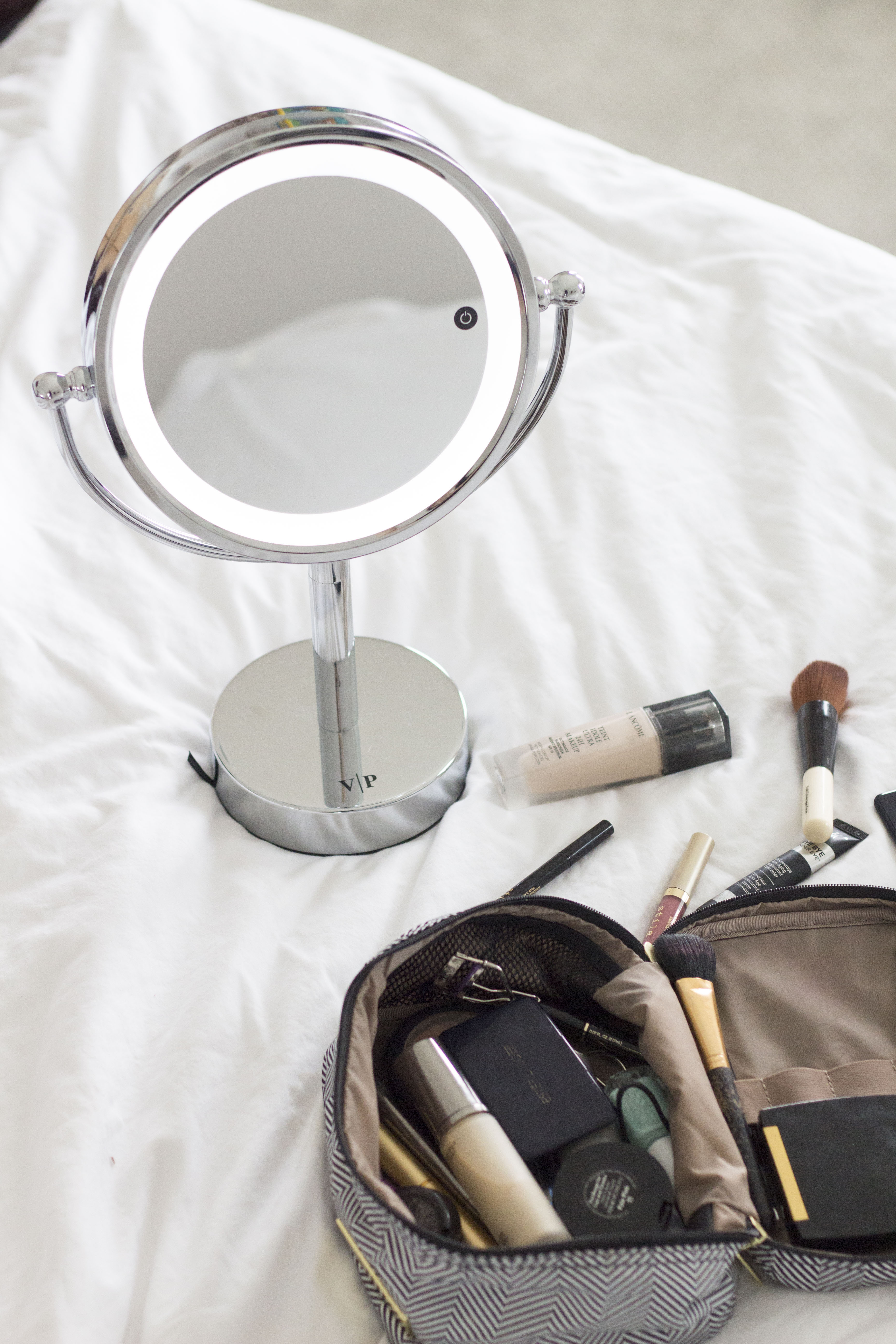 Easy Makeup Tutorial + Deal on Makeup Mirror!