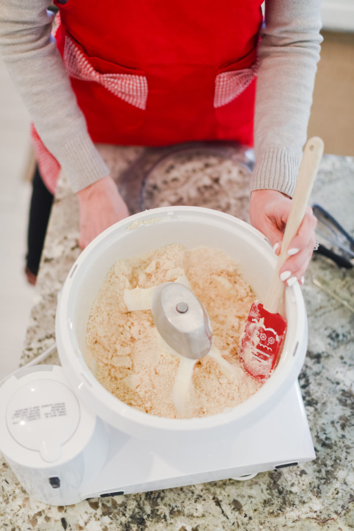 Apron | Cooking | My Favorite (Easy!) Christmas Cookies Recipe featured by top Utah foodie blog A Slice of Style