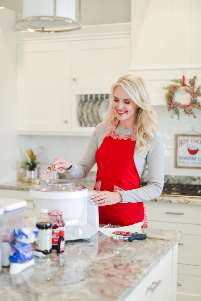 Apron | Cooking | My Favorite (Easy!) Christmas Cookies Recipe featured by top Utah foodie blog A Slice of Style