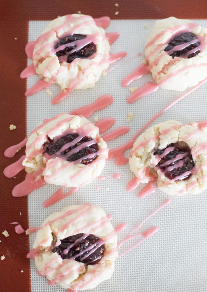 Valentine's Day cookies featured by top US lifestyle blog, A Slice of Style