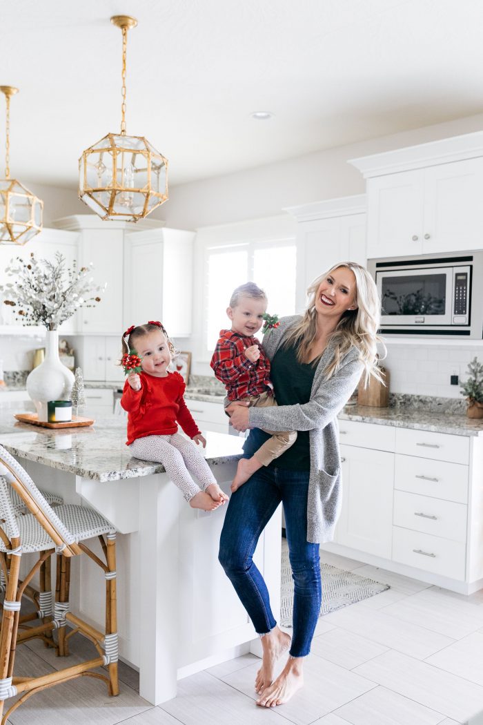 Vintage Christmas Decor in the Kitchen