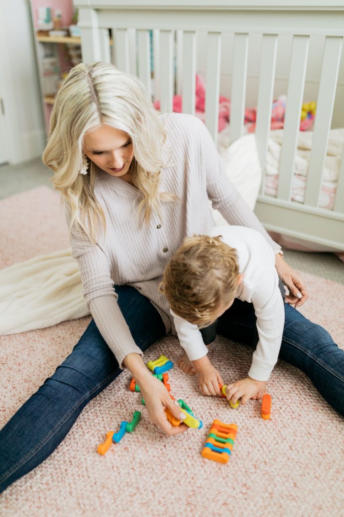 Toys | Mom Life | Blocks | Sand | Painting | Puzzles | Creative Gifts for Kids featured by top Utah lifestyle blog A Slice of Style