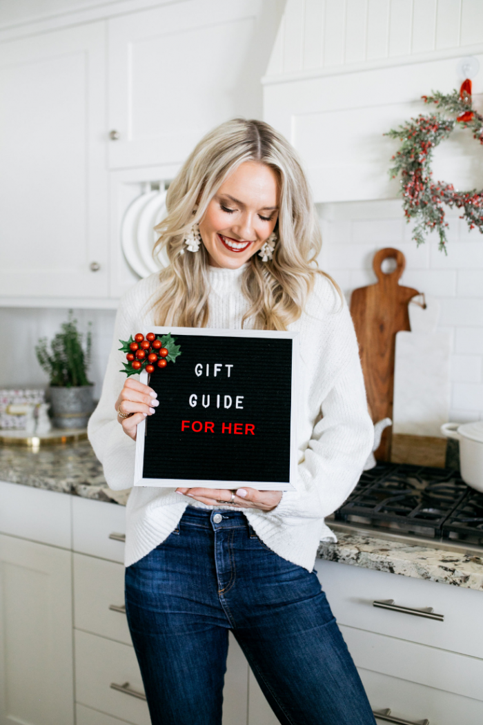 Jewelry | Candles | Throw | Lip Gloss | Unique Gifts for Her featured by top Utah lifestyle blog A Slice of Style