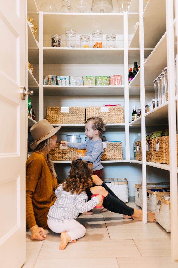 6 Realistic Tips + Tricks To Small Pantry Organization That I Swear By - By  Sophia Lee